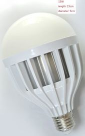 Fabryki Wysoka Lumen 12W 1150LM IP45 Epistar LED Obudowa z tworzywa sztucznego Globe Żarówki
