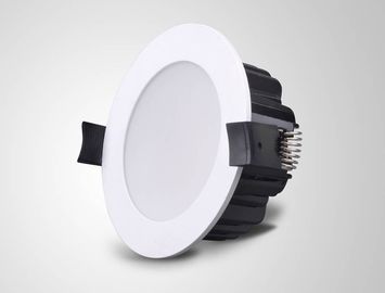 10Watt LED Downlight Na Meeting Room Ra 80 IP45 ciepły biały Regulowany Możliwość ściemniania