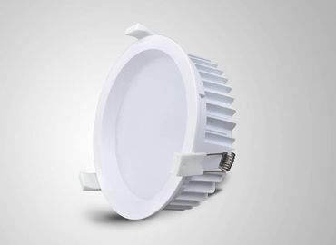 High Power Ultra-cienka odlewania pod ciśnieniem 30 W LED Wbudowane oświetlenie Ra 80 ciepły biały Regulowany Ściemnialny